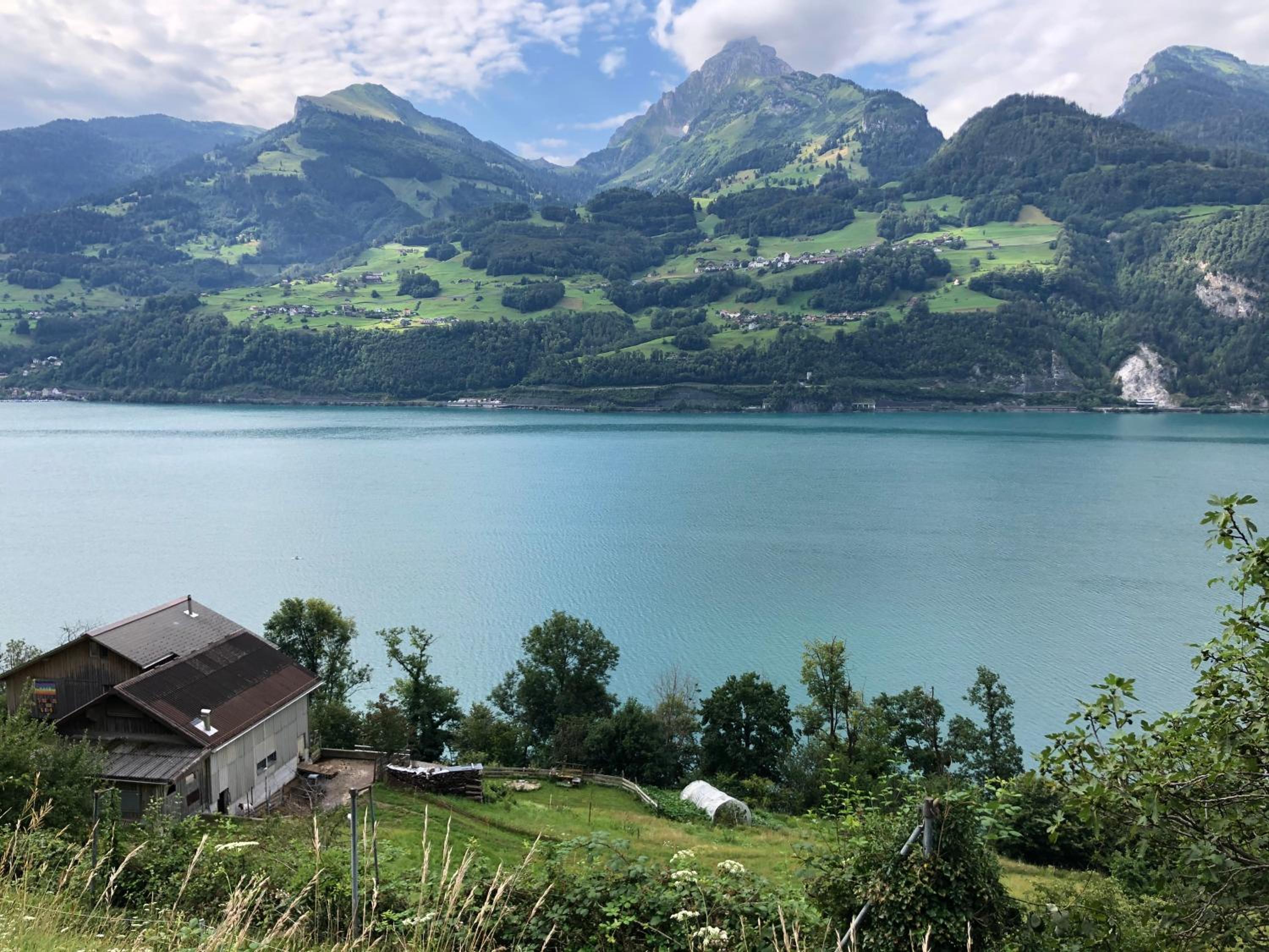 Wunderschöne Wohnung am See mit Sauna & Whirlpool