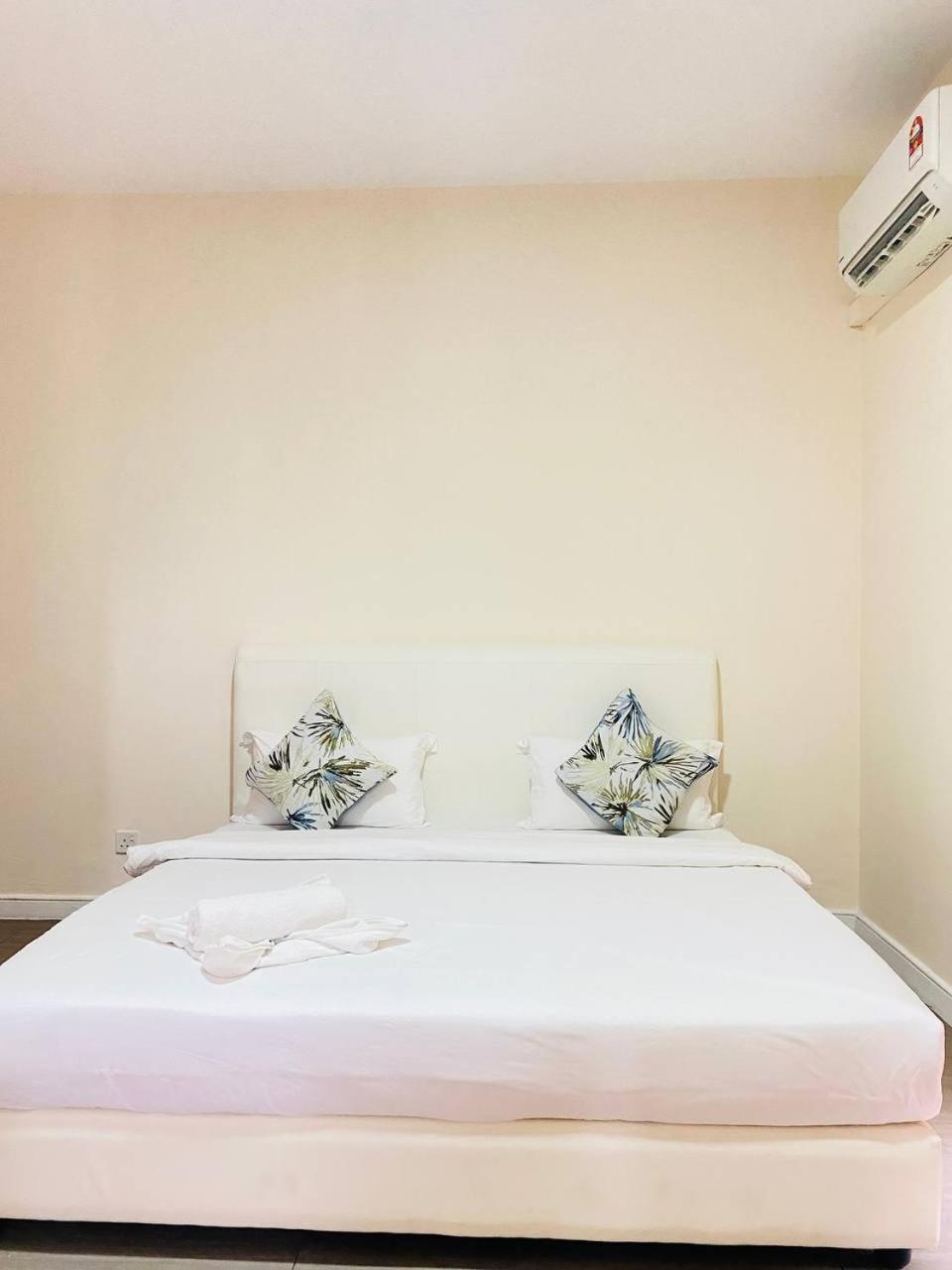 Marina Court The Town Homestay photo 4