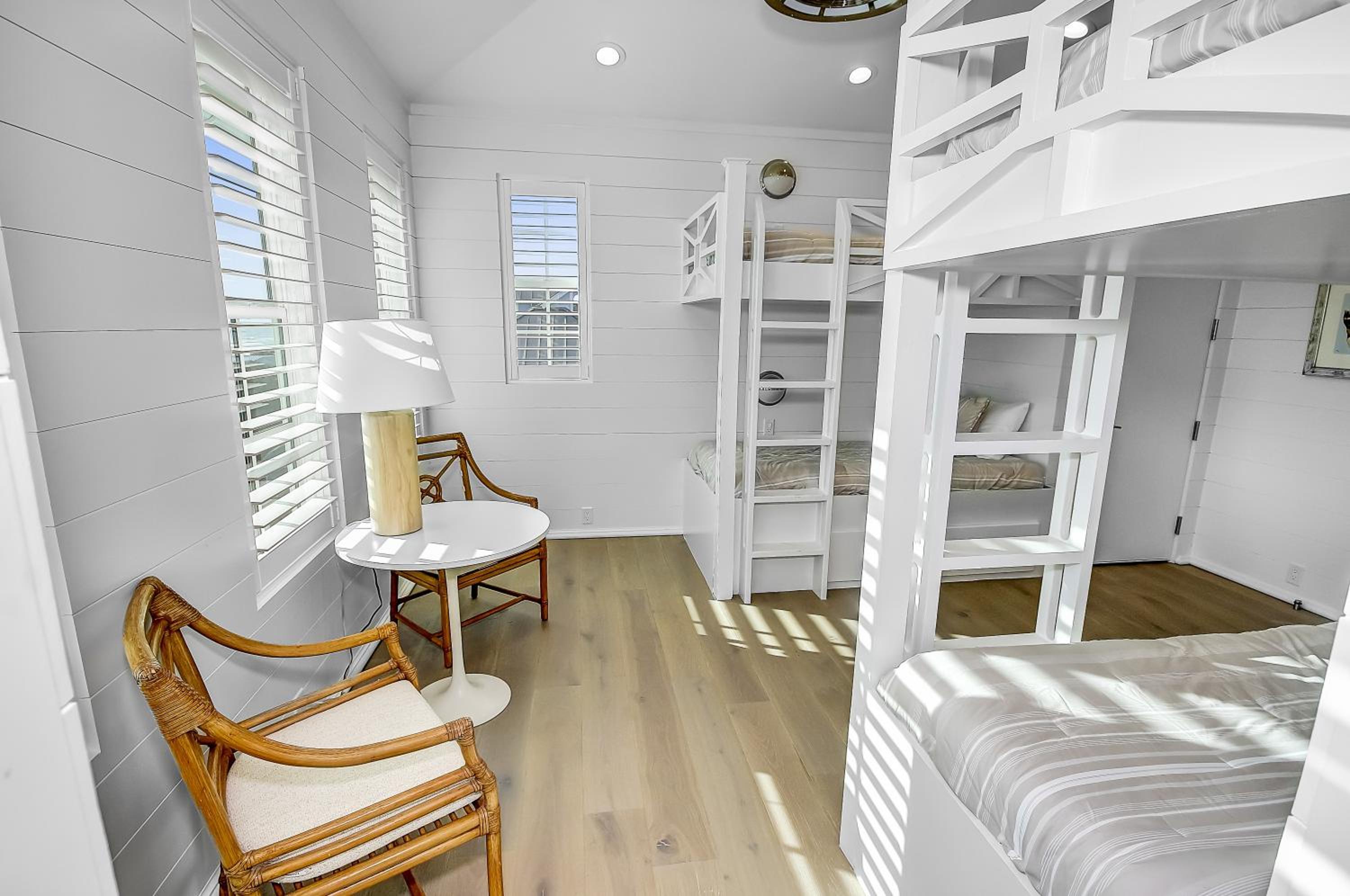 Photo 34