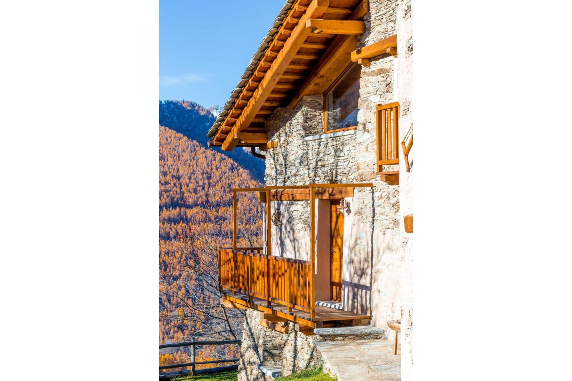 Civico 9 view 3