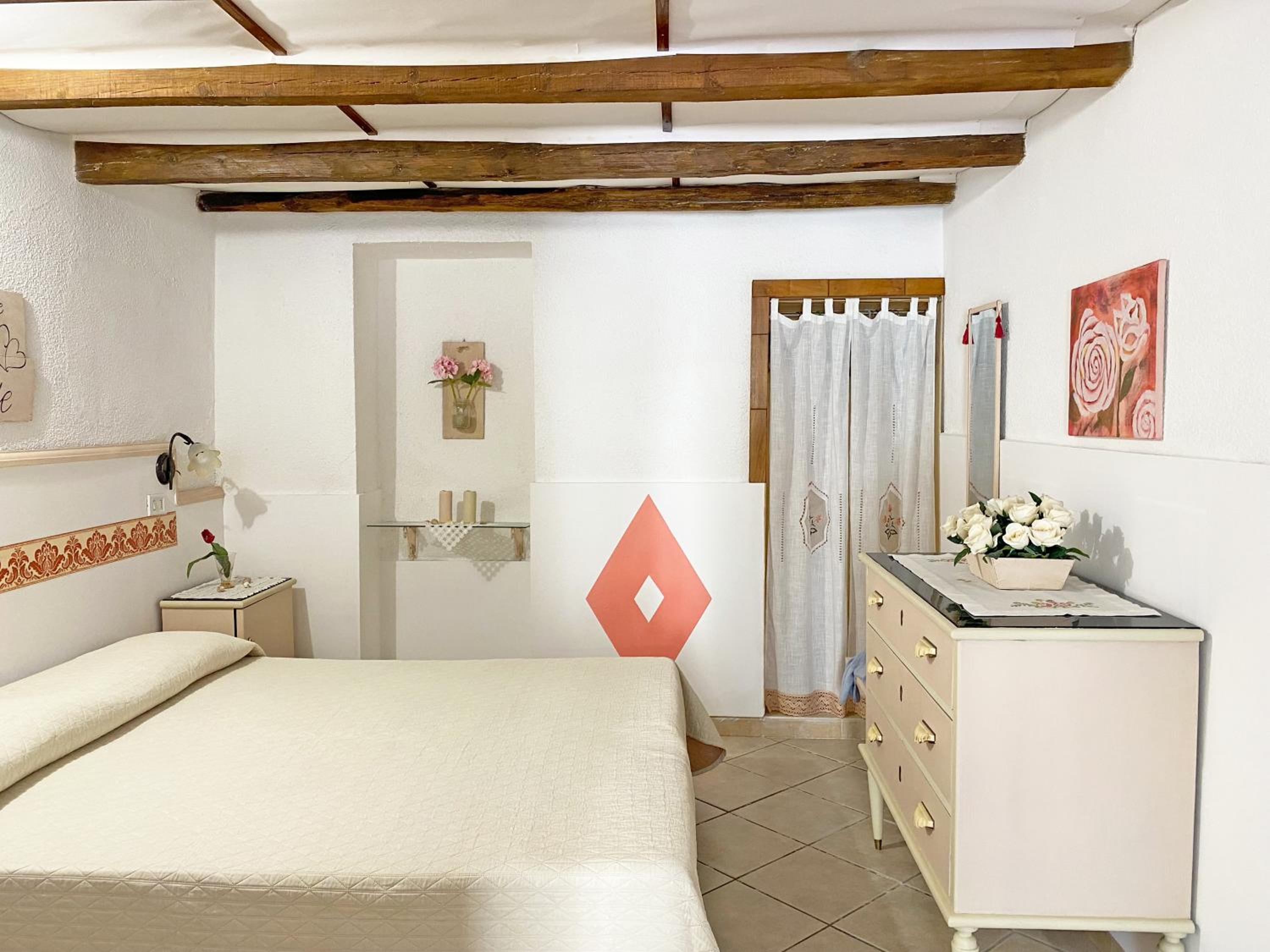 Mareantico Shabby Apartment view 3
