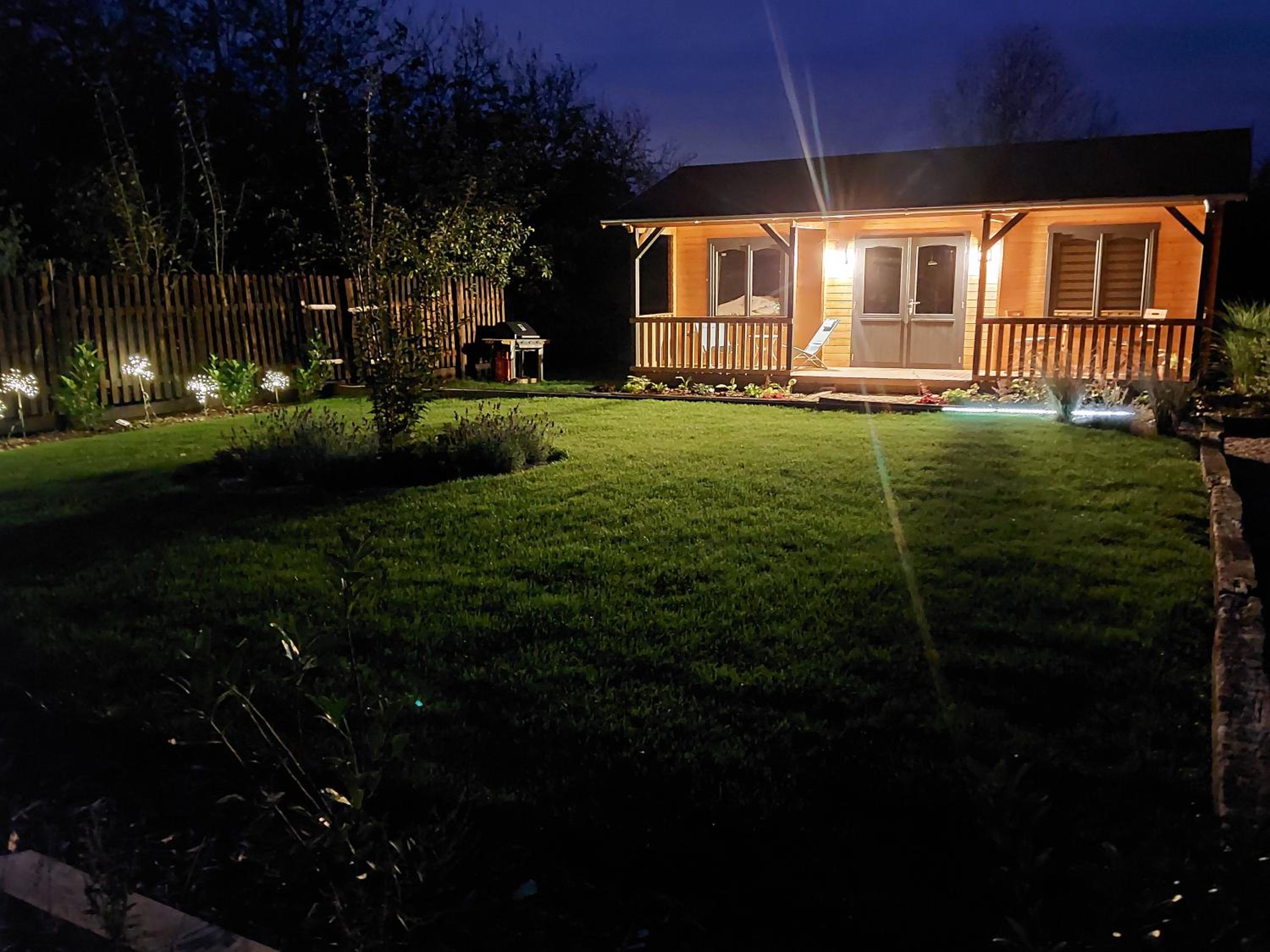 The Malvern Hills, Courtyard Cabins,Tom Cabin