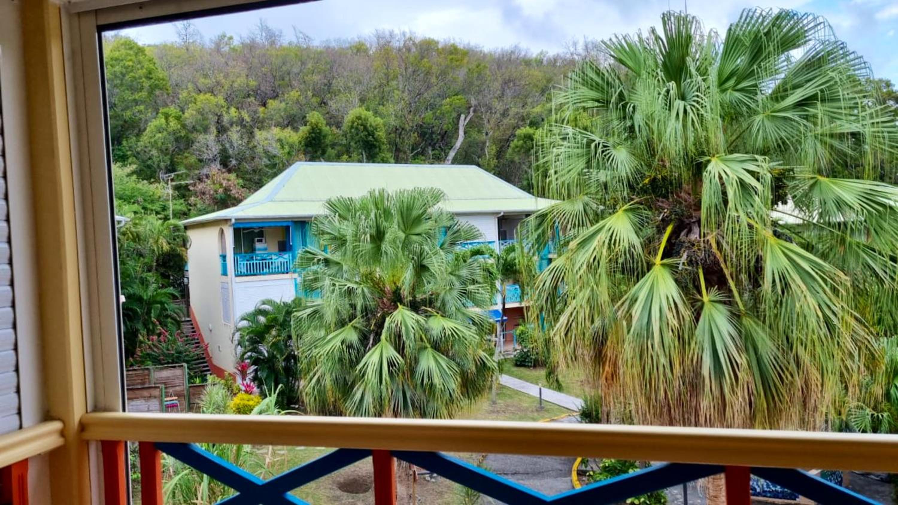 Studio charmant à Sainte-Anne de 25 m² avec terrasse et jardin. view 3