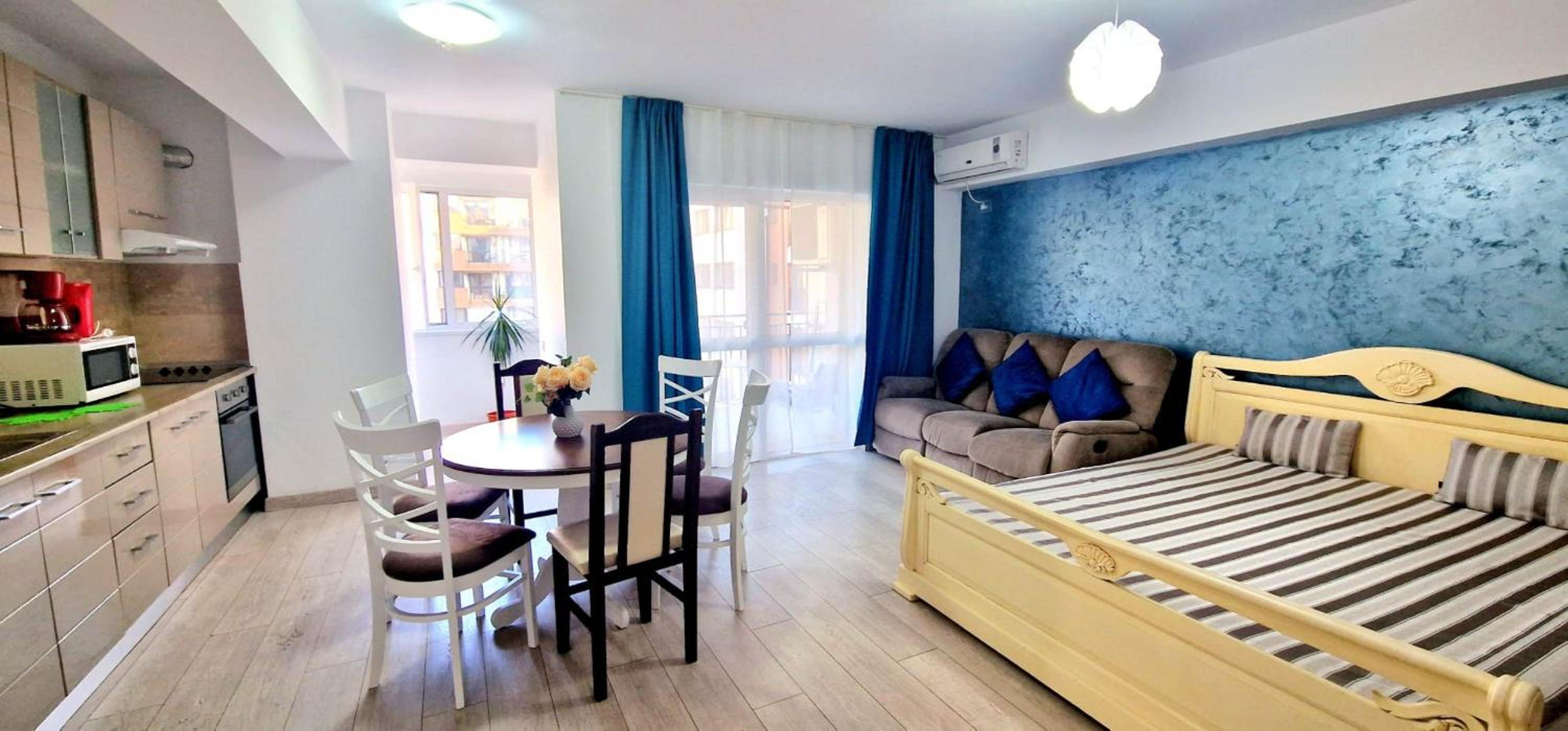 Big & Cosy Apartment with 3 double beds & 2 bathrooms view 2