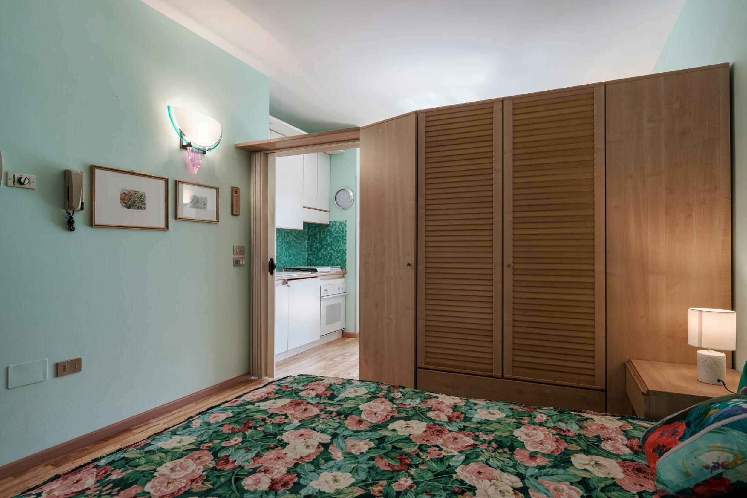 Azzurra Suite - monolocale con piscina e WiFi view 5