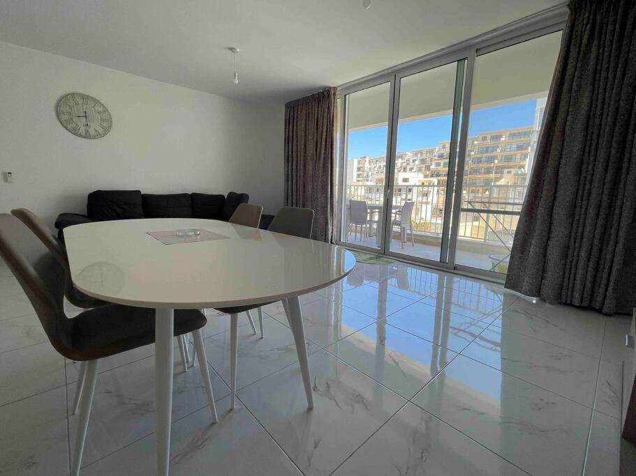 2 bedroom Apartment in Mellieha with Sea Views and Close to all Amenities view 2
