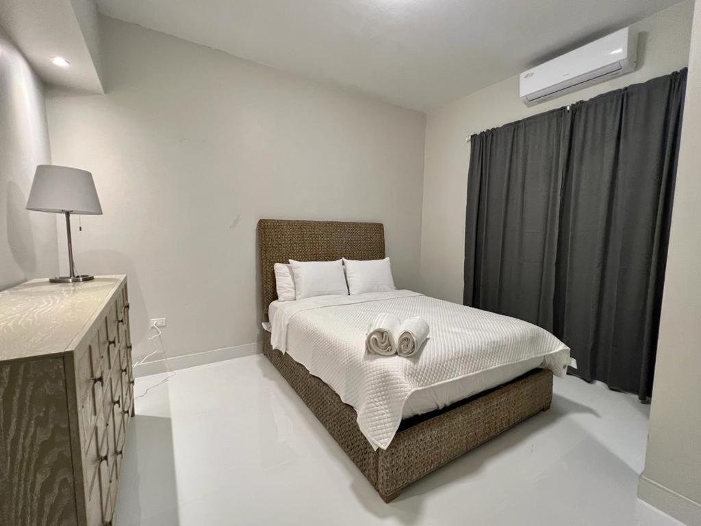 Stunning 3-Br Apt in Condado view 2