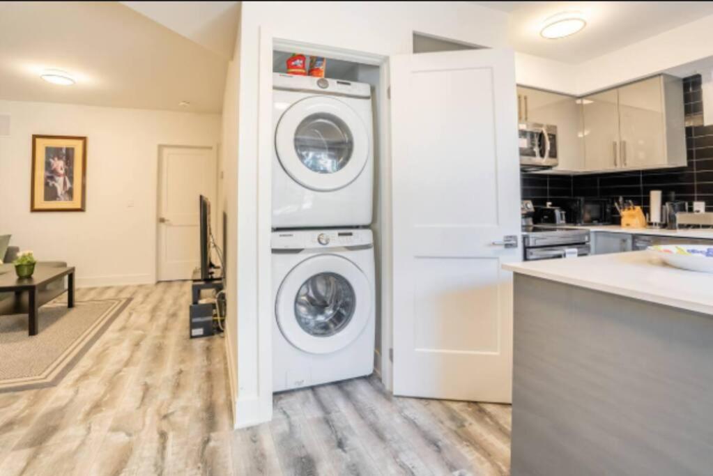 Townhouse Apartment 5 Mins From Niagara Falls