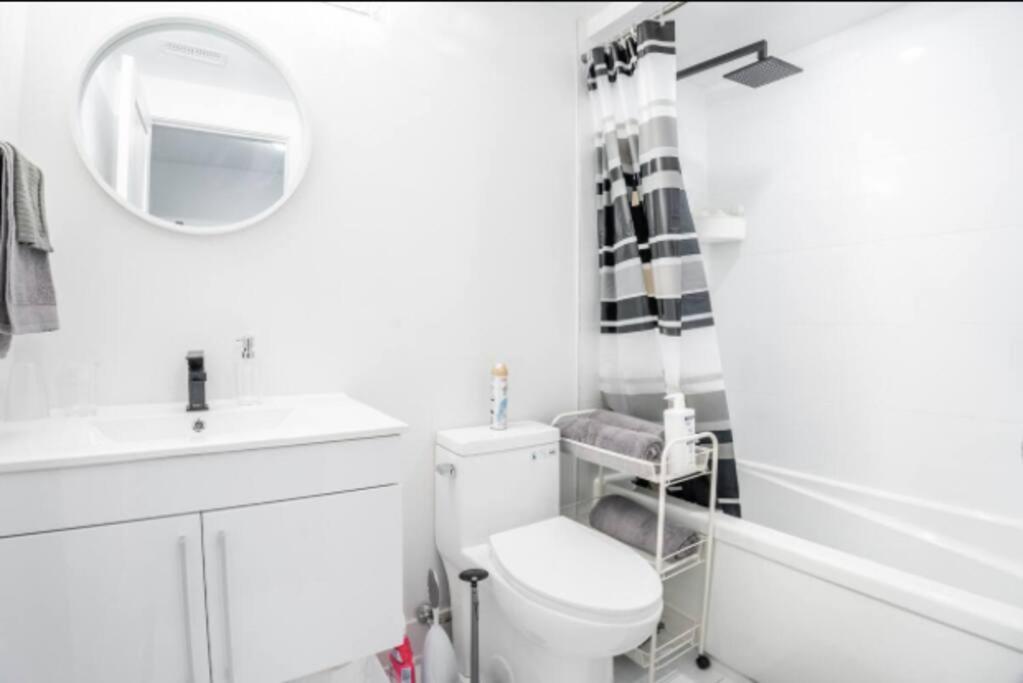 Townhouse Apartment 5 Mins From Niagara Falls