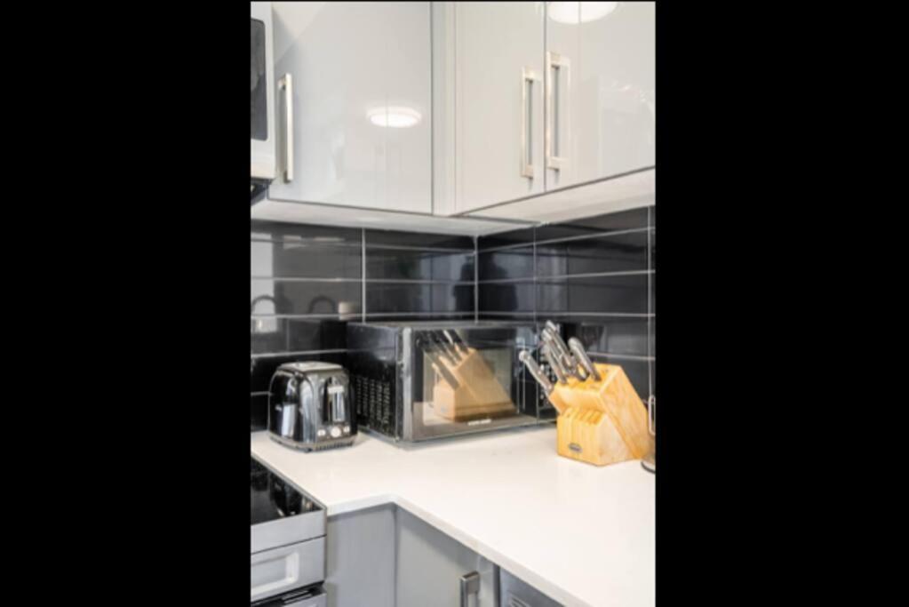 Townhouse Apartment 5 Mins From Niagara Falls