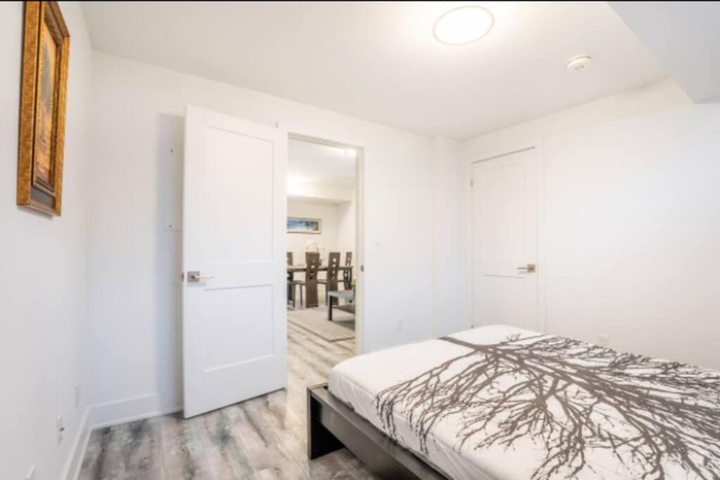 Townhouse Apartment 5 Mins From Niagara Falls