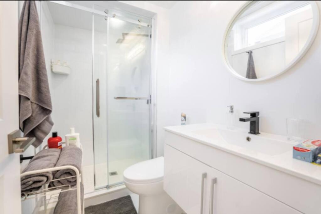 Townhouse Apartment 5 Mins From Niagara Falls