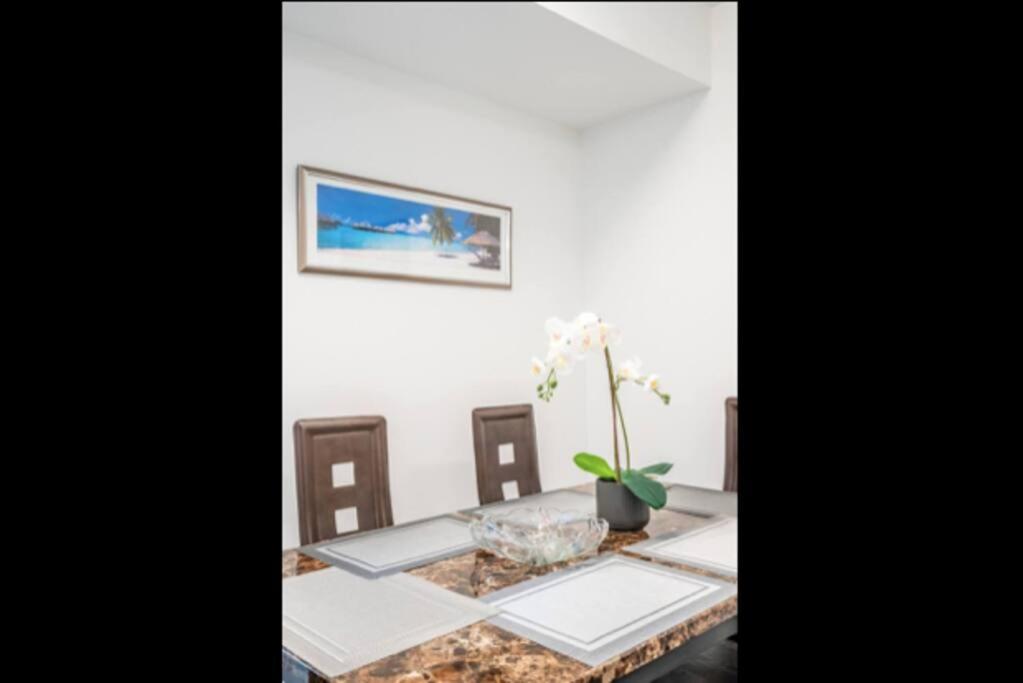 Townhouse Apartment 5 Mins From Niagara Falls