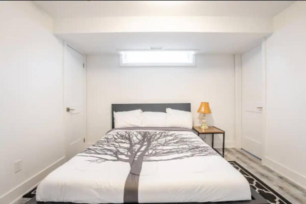 Townhouse Apartment 5 Mins From Niagara Falls