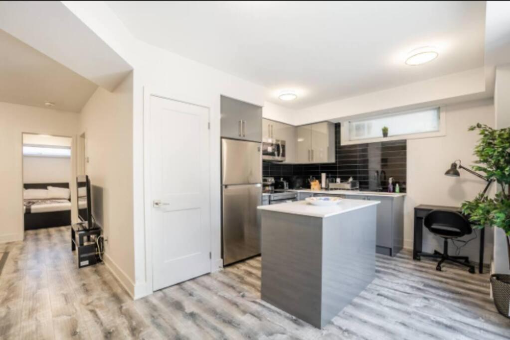 Townhouse Apartment 5 Mins From Niagara Falls