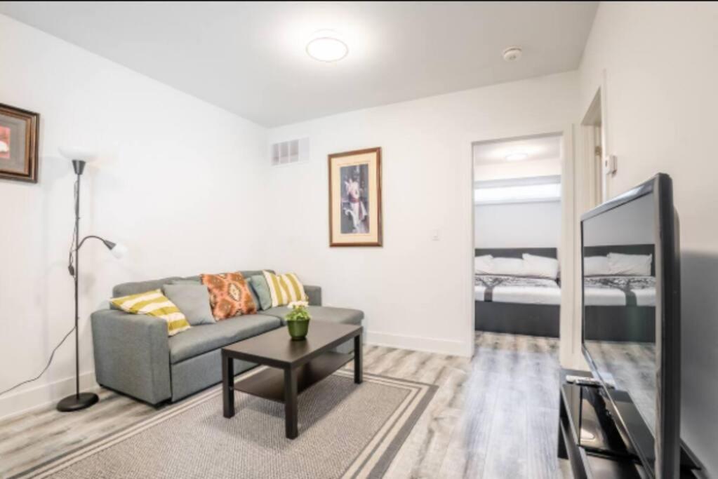 Townhouse Apartment 5 Mins From Niagara Falls