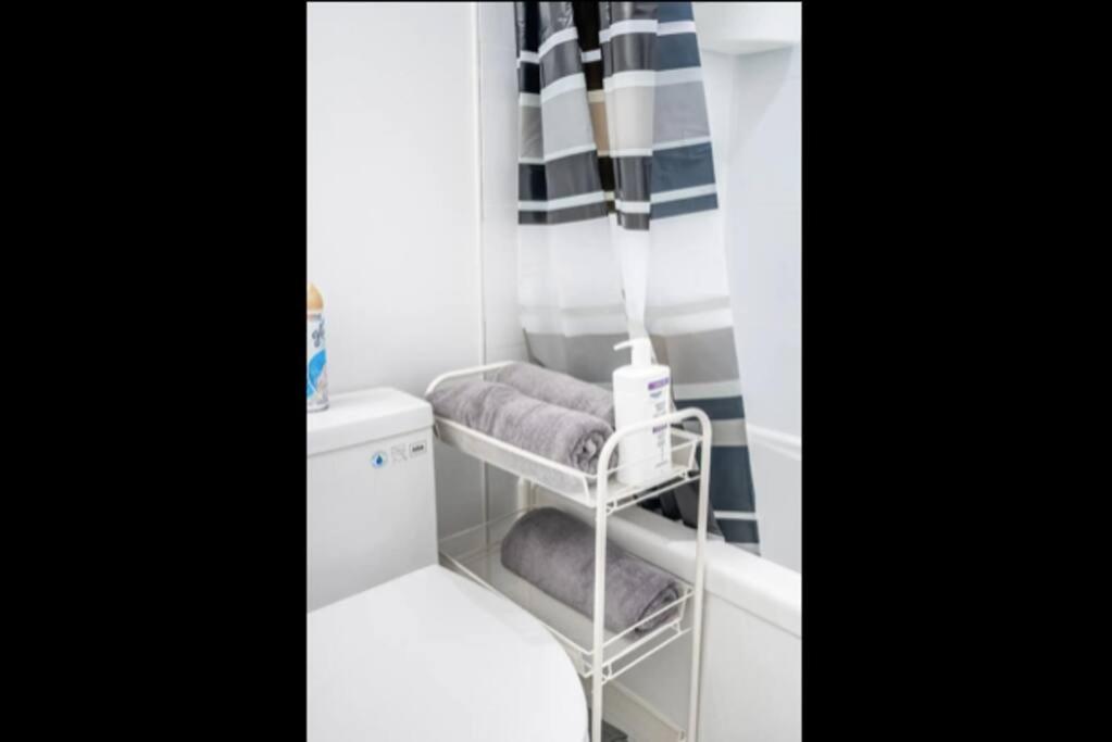 Townhouse Apartment 5 Mins From Niagara Falls
