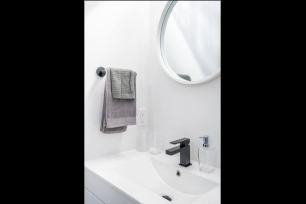 Townhouse Apartment 5 Mins From Niagara Falls