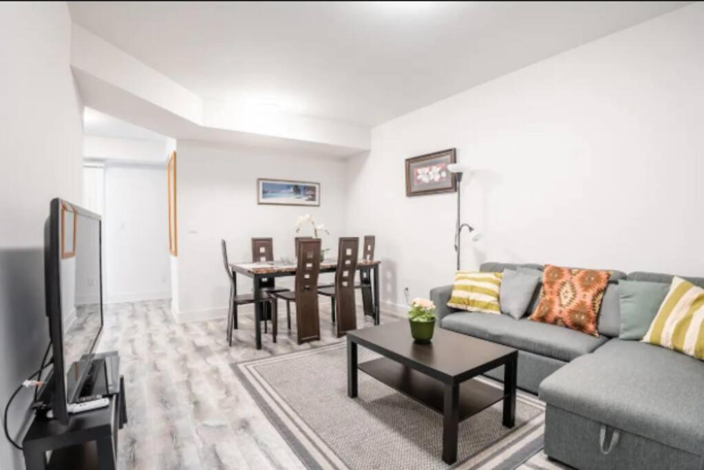 Townhouse Apartment 5 Mins From Niagara Falls