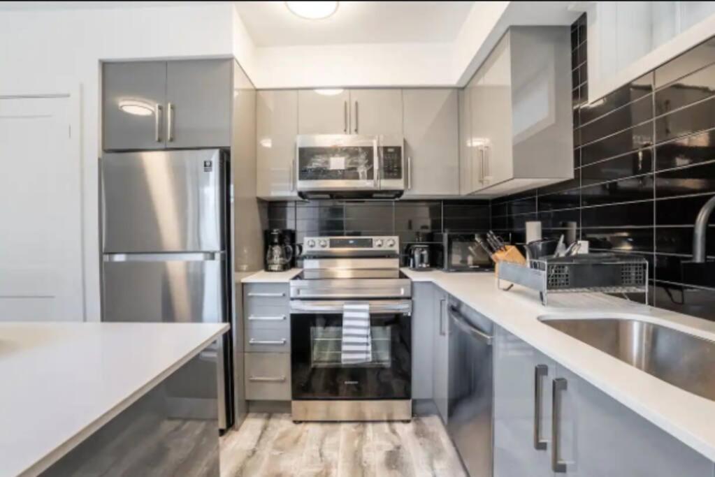 Townhouse Apartment 5 Mins From Niagara Falls