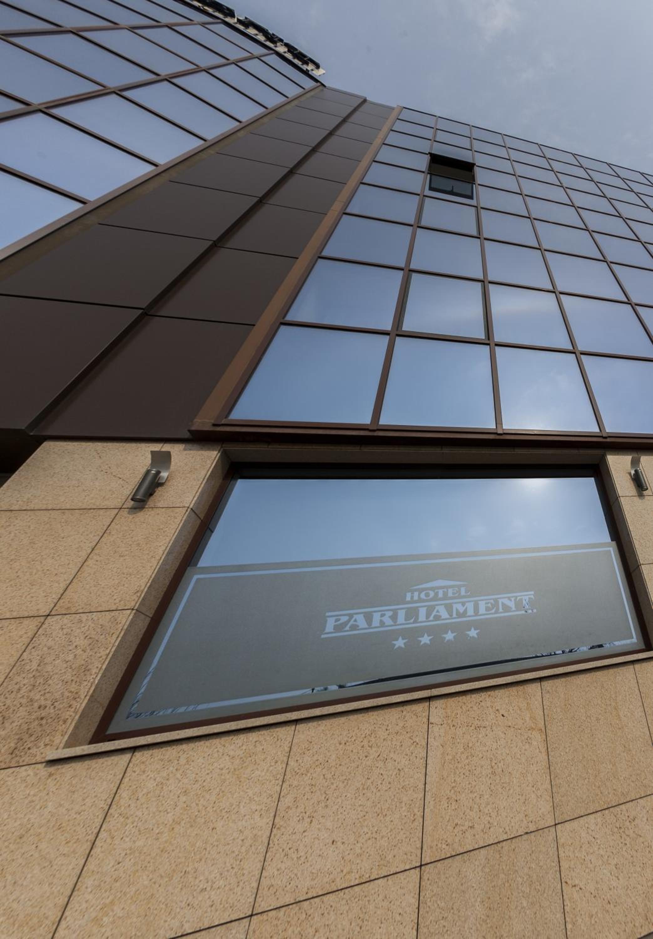 Hotel Parliament - Image 1