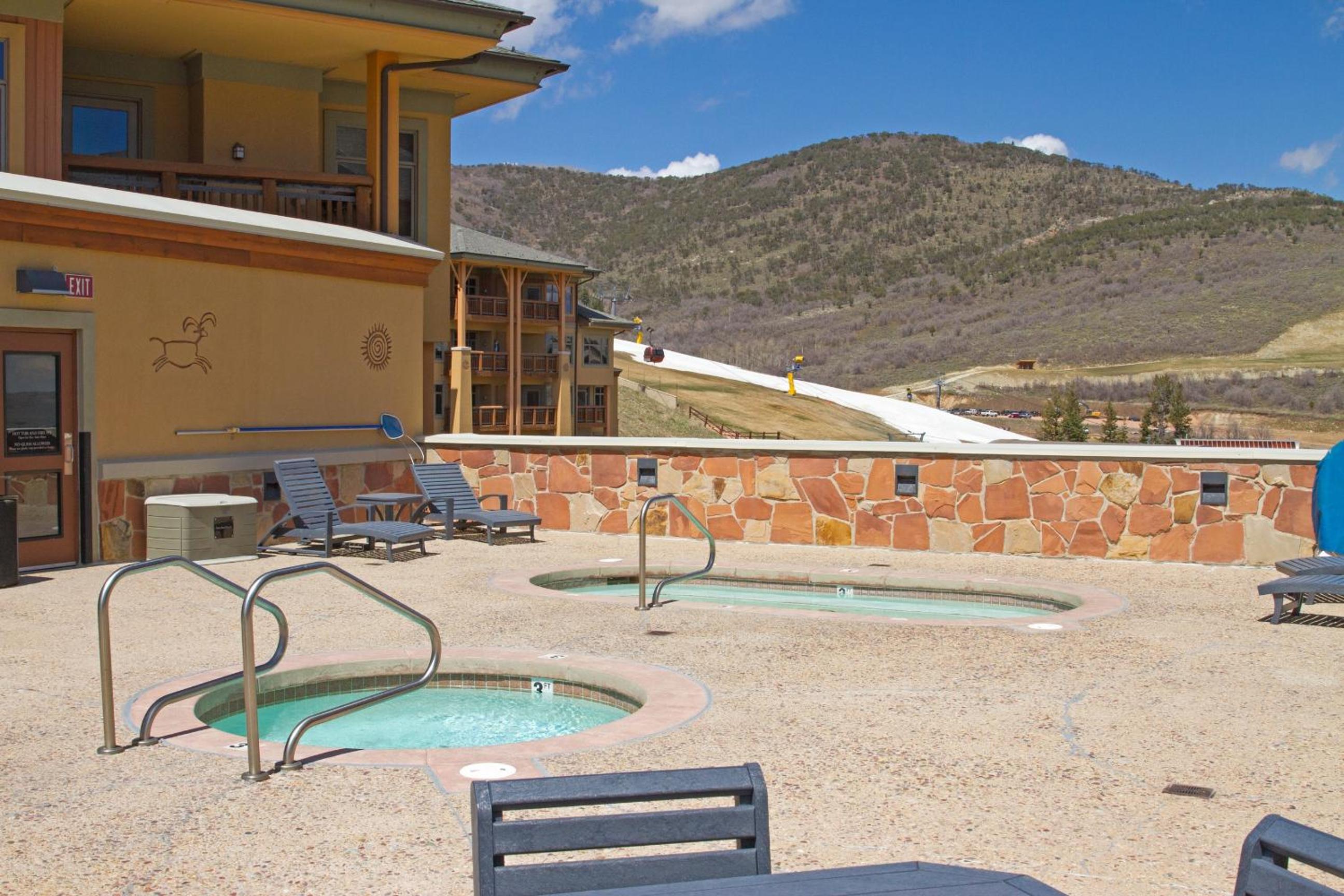 Comfortably Furnished Condo w Canyons Village View Save 20% on 7 Nights! view 3