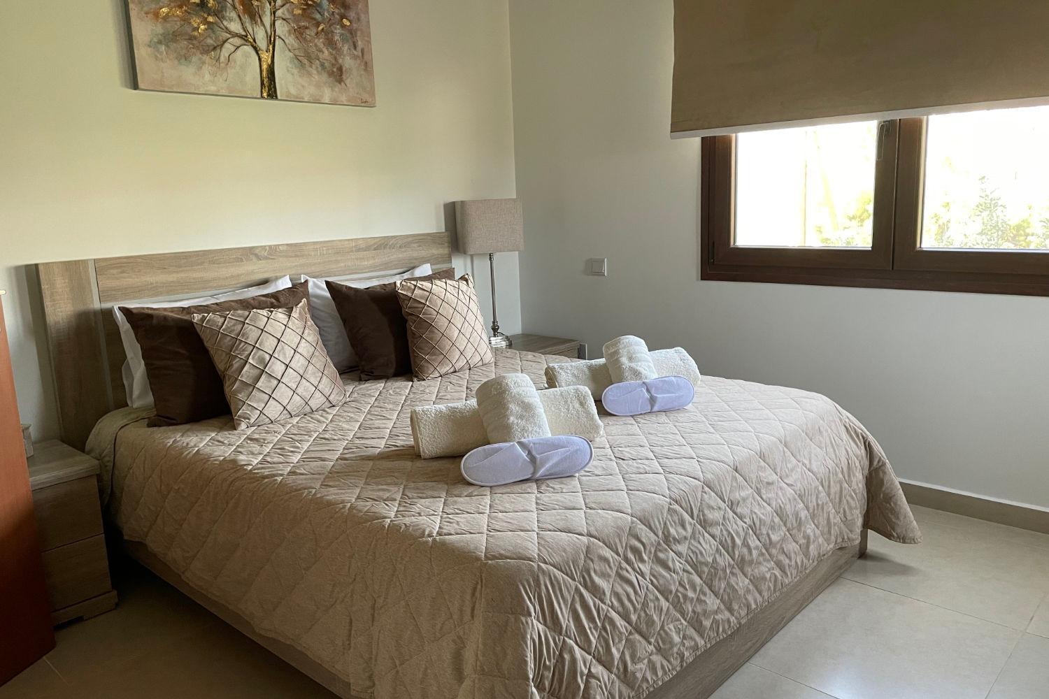 Eleona's Royal Gardens By Yiota - Luxury 2 Bed Apartment in Exclusive Complex