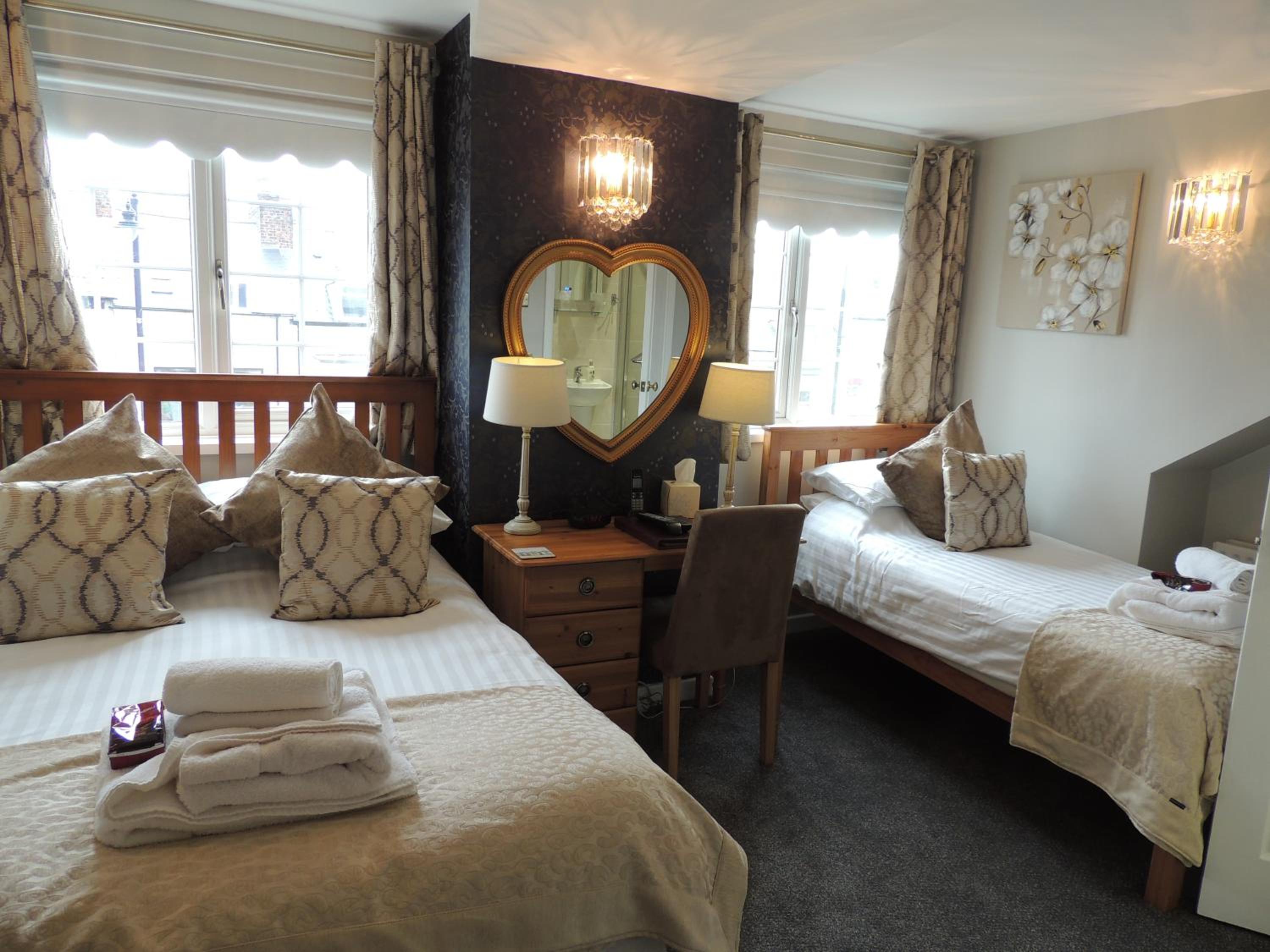 South Shields Vacations - Forest Guest House - Property Image 6