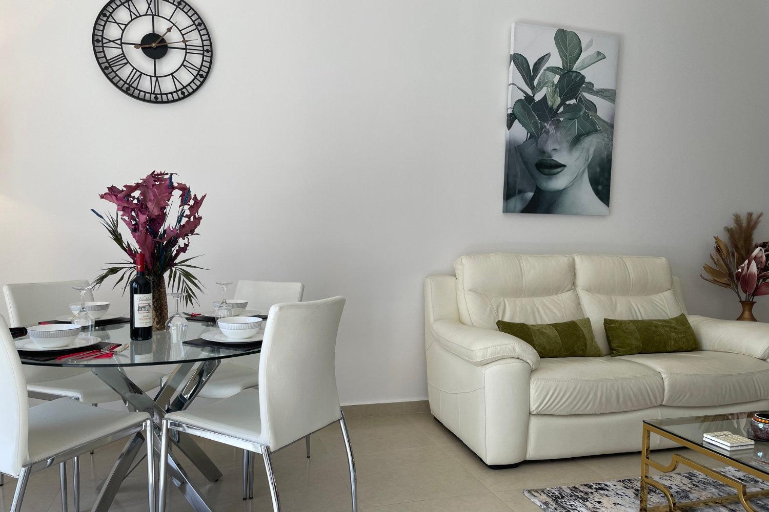 Eleona's Royal Gardens By Yiota - Luxury 2 Bed Apartment in Exclusive Complex
