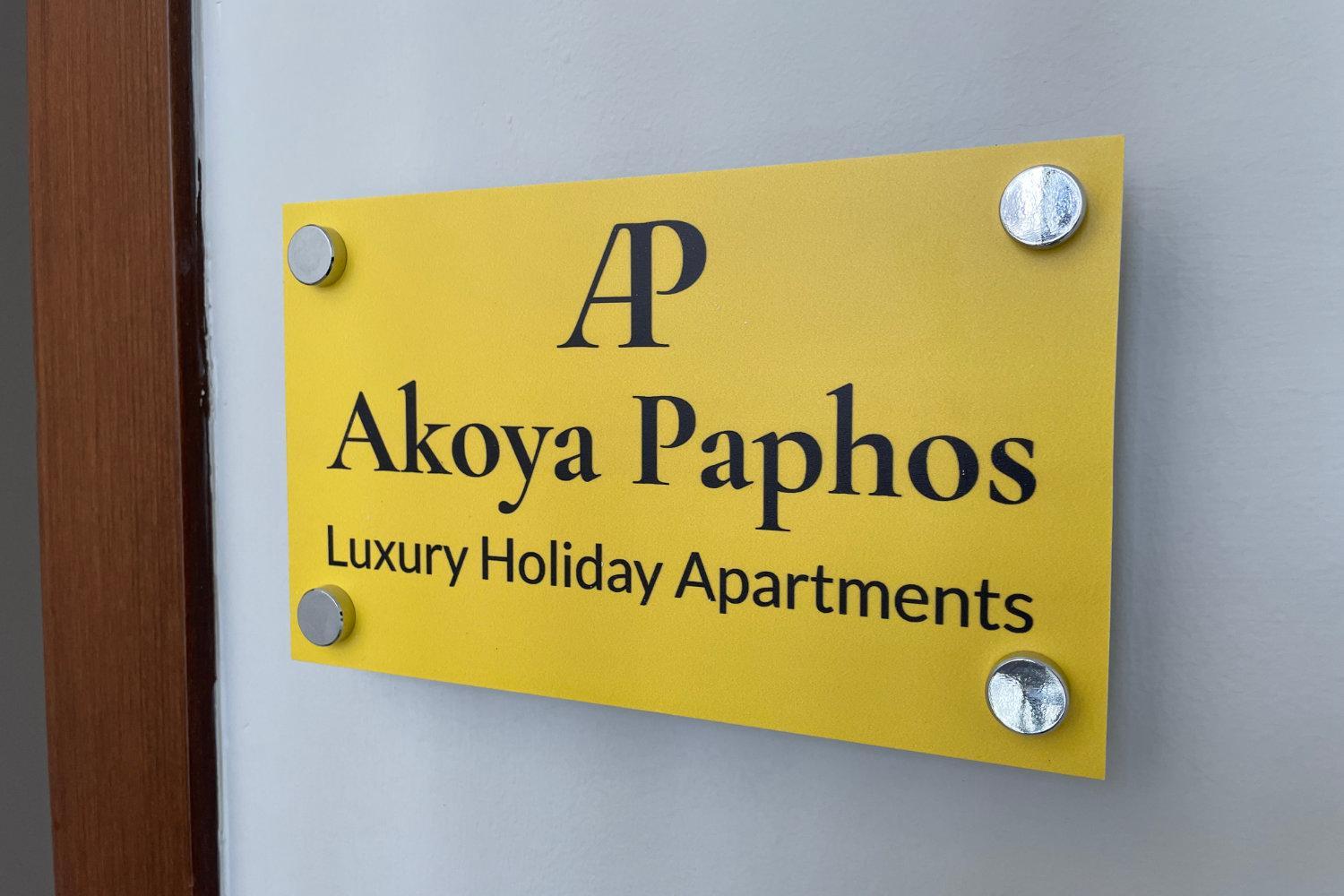 Eleona's Royal Gardens By Yiota - Luxury 2 Bed Apartment in Exclusive Complex