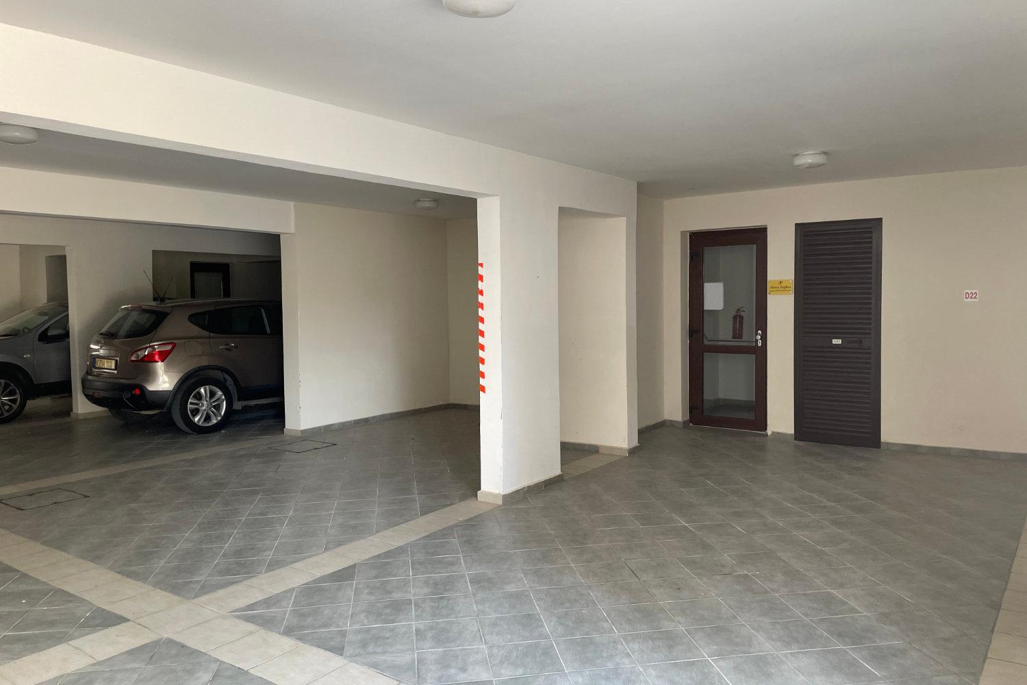 Eleona's Royal Gardens By Yiota - Luxury 2 Bed Apartment in Exclusive Complex