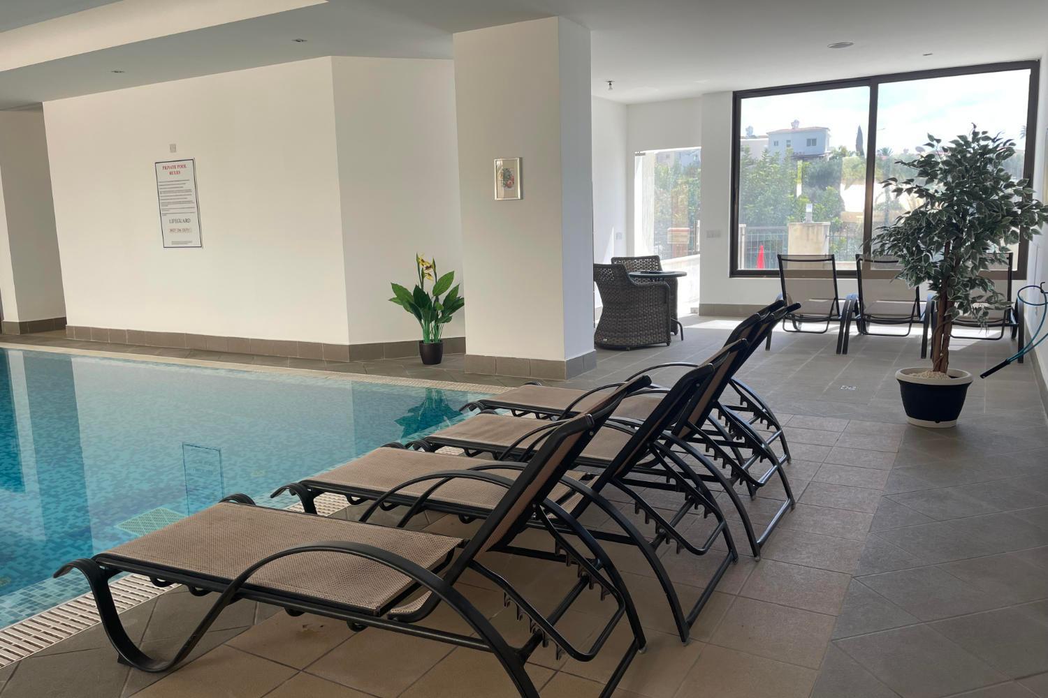 Eleona's Royal Gardens By Yiota - Luxury 2 Bed Apartment in Exclusive Complex