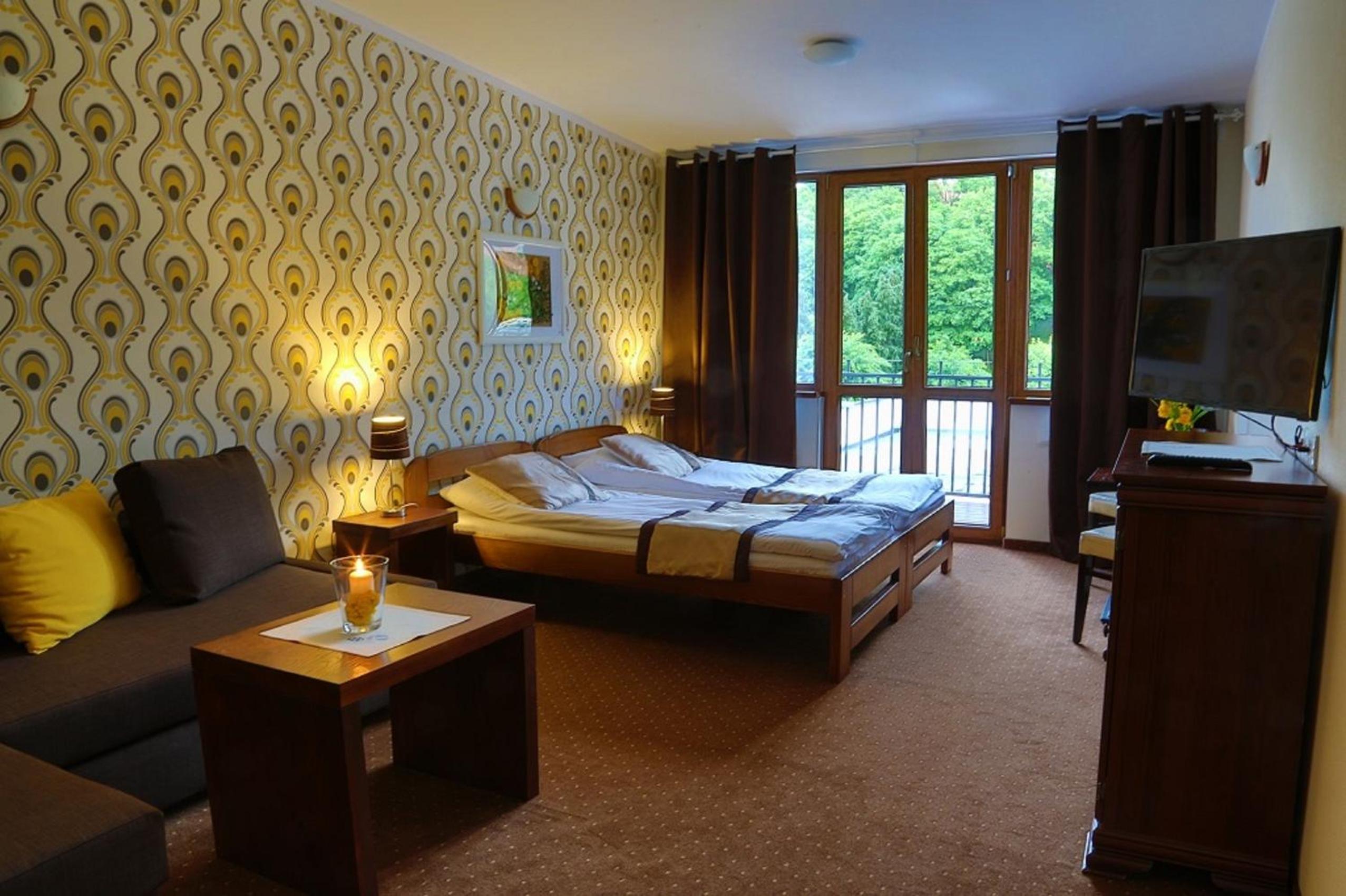 hotel room