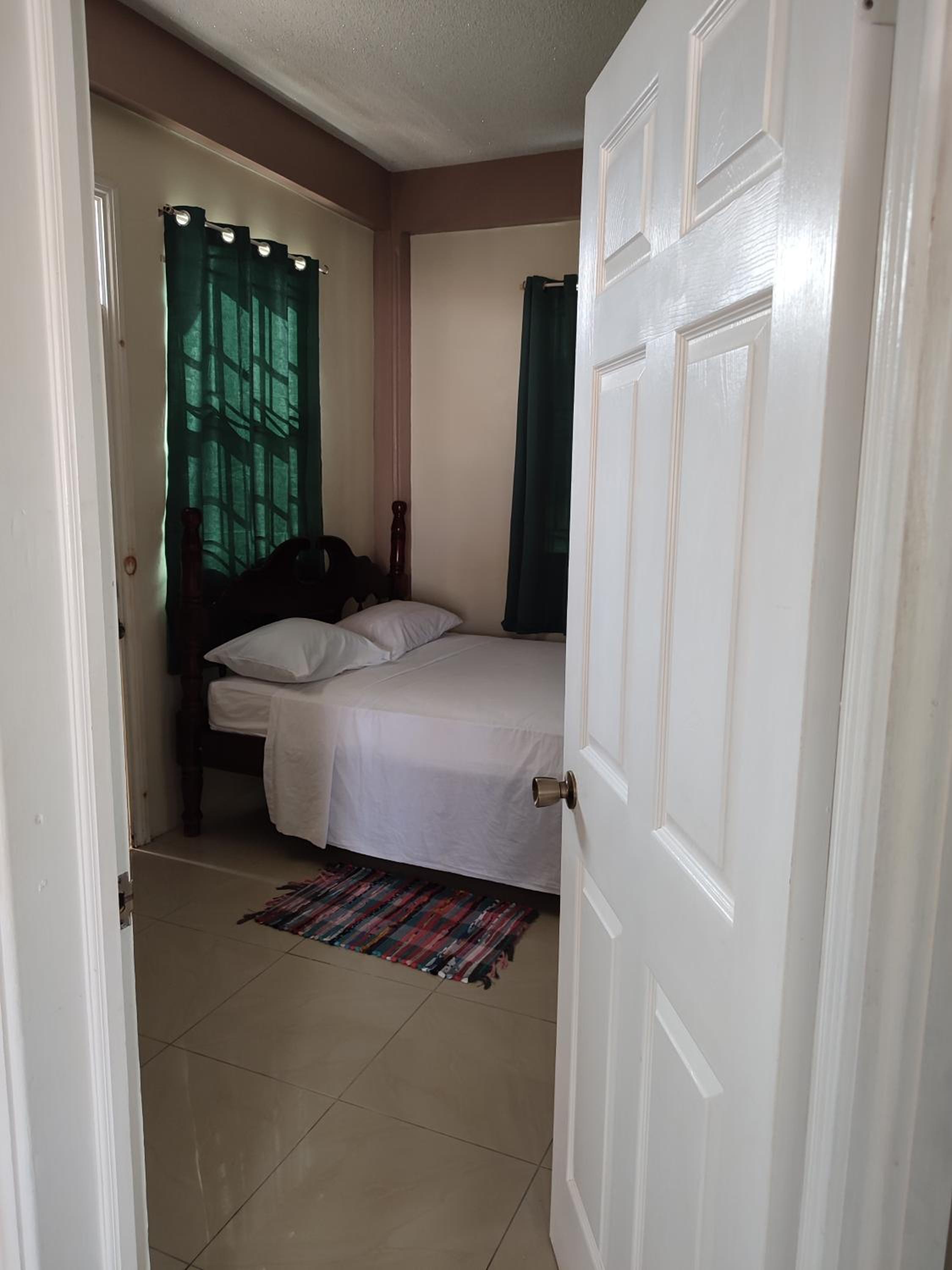 Iso’s Vacation Rental Apartment #10 view 2