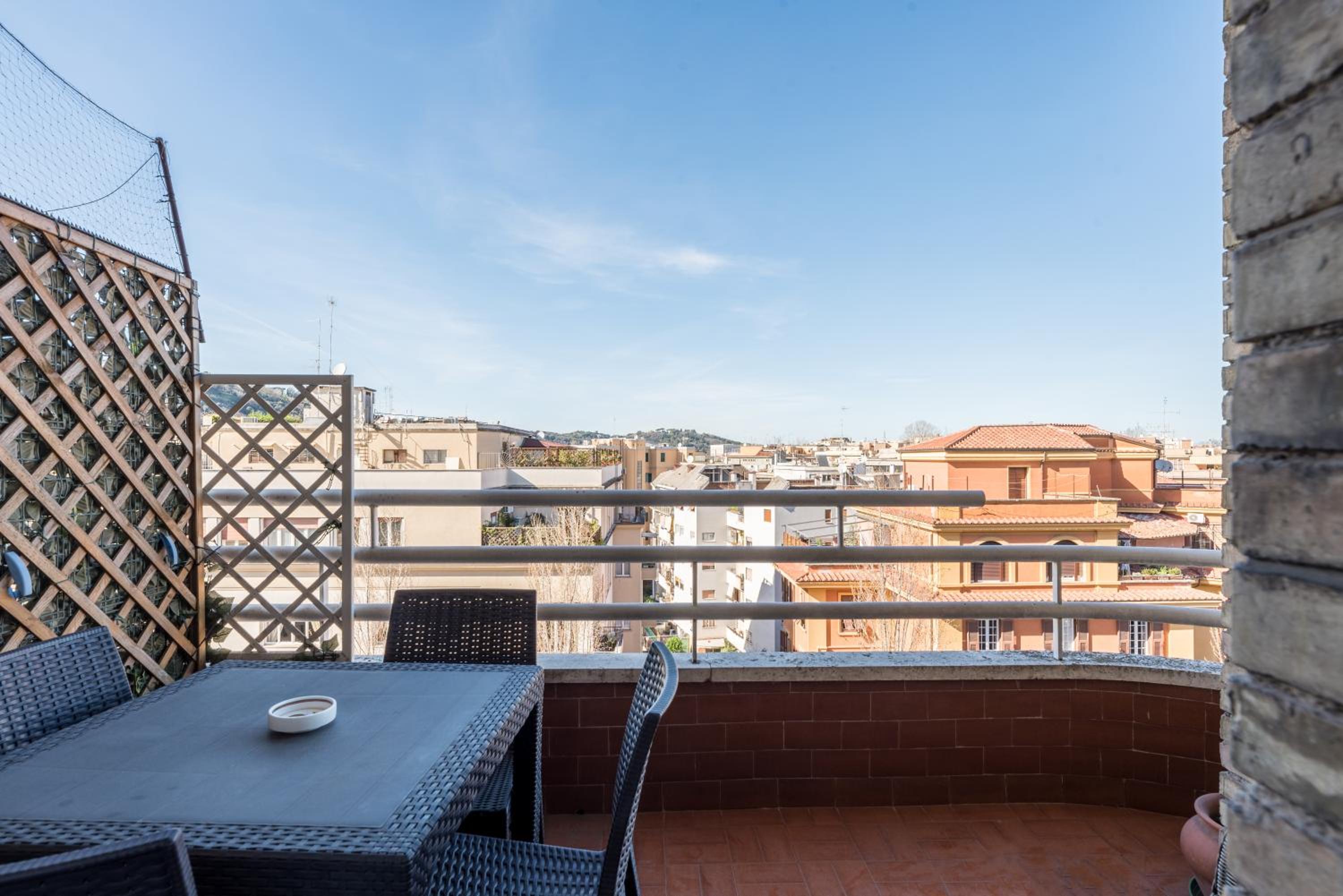 Charming Mazzini Apartment