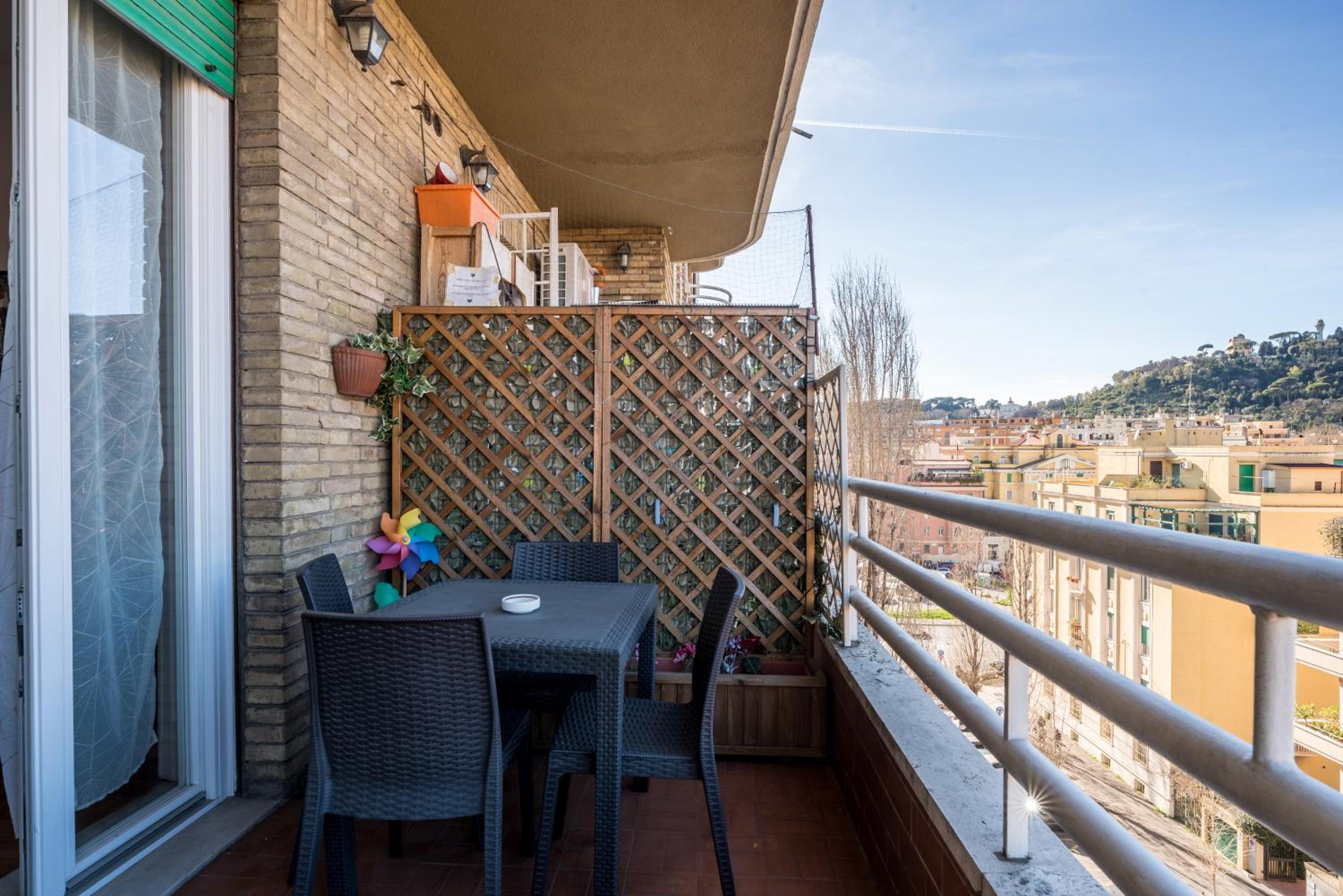 Charming Mazzini Apartment