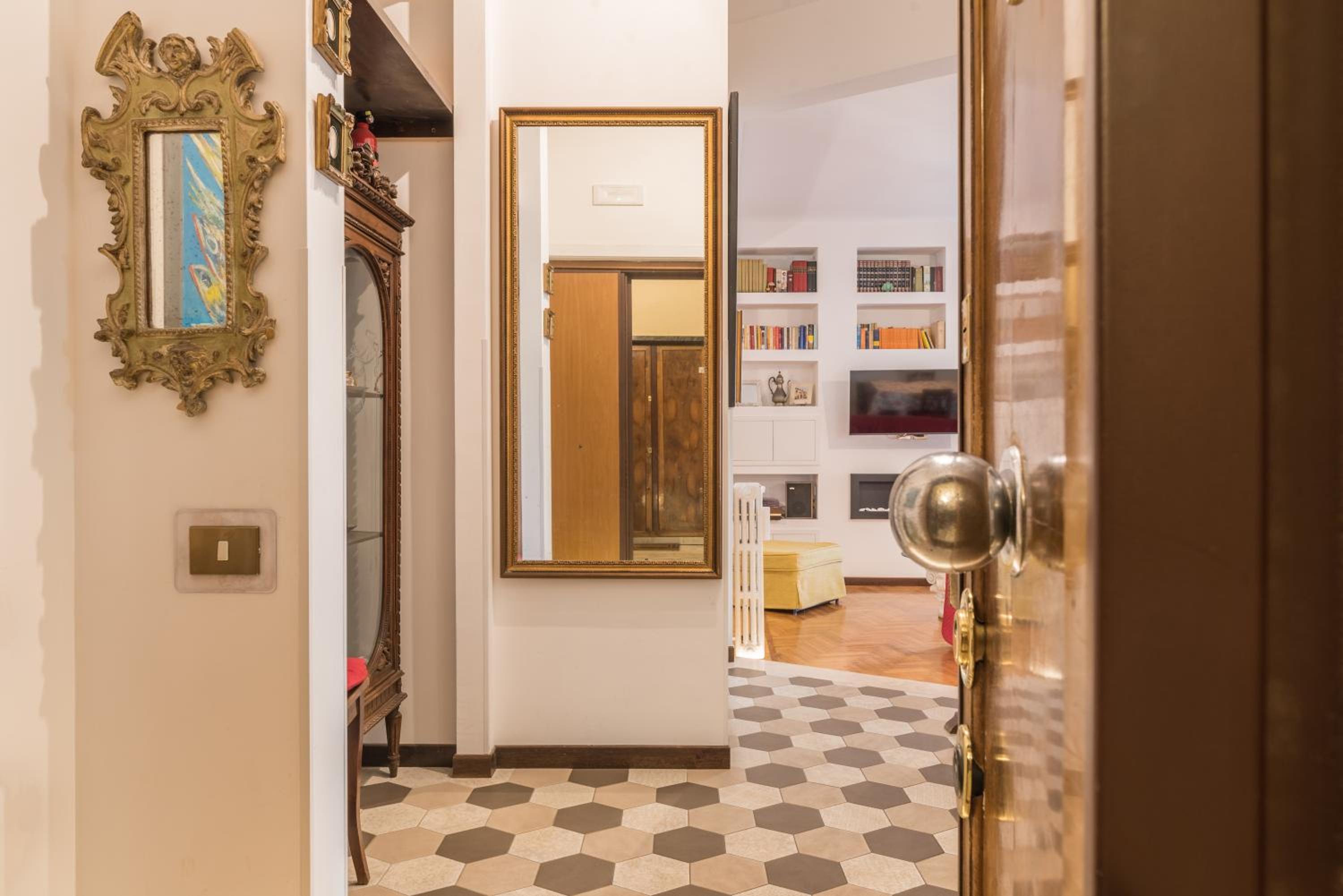 Charming Mazzini Apartment