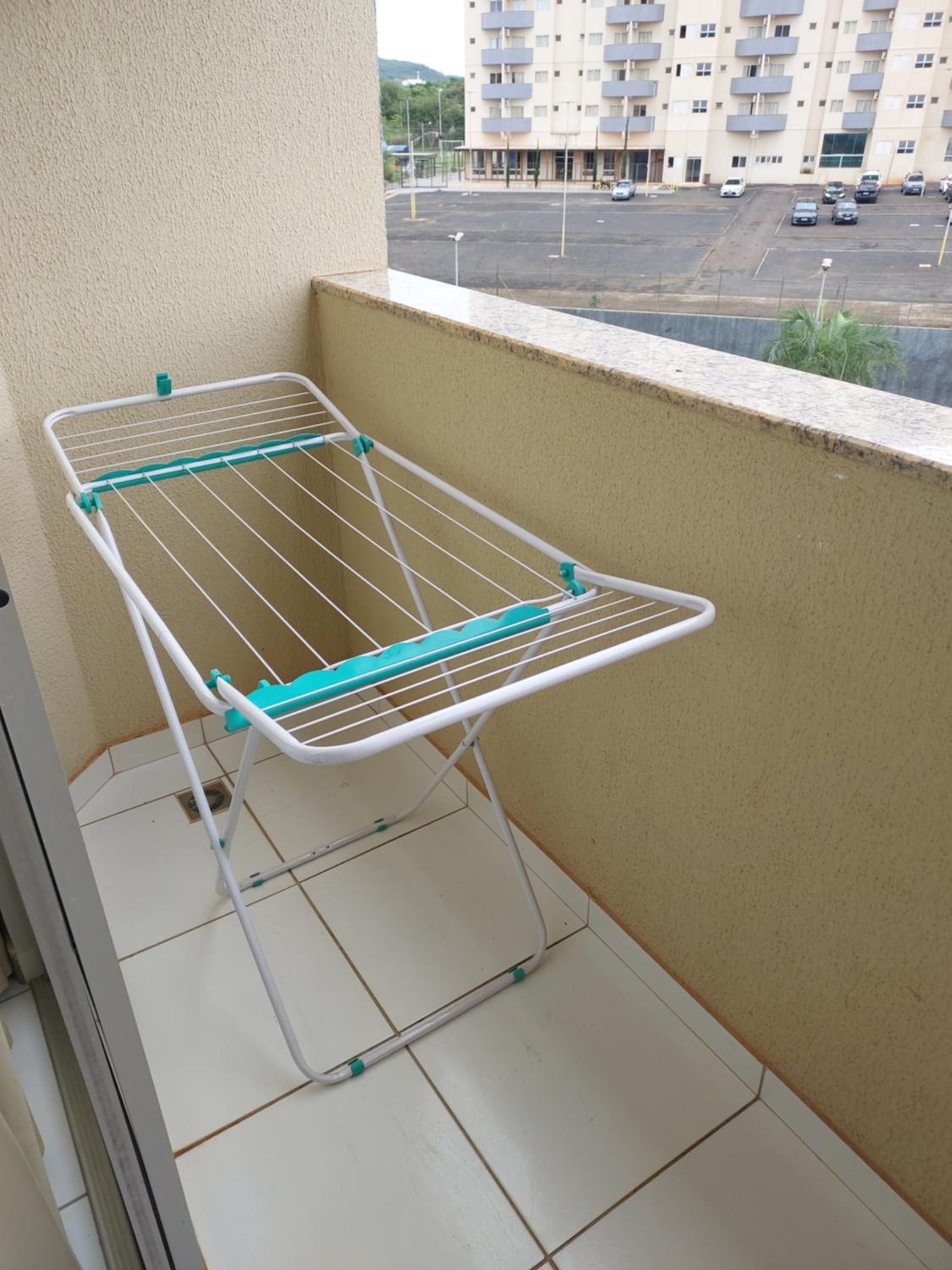 Ótimo apê 2 quartos com piscina 24hs em Caldas Novas