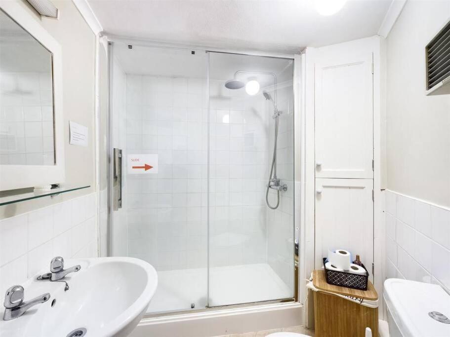 One Bed Ground Floor Apartment- Great Getaway