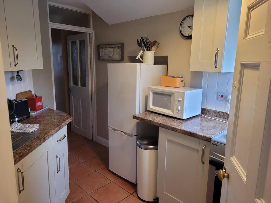 One Bed Ground Floor Apartment- Great Getaway