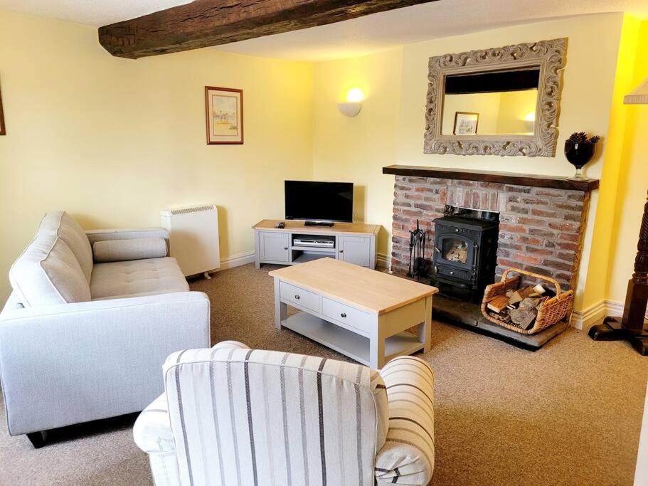 One Bed Ground Floor Apartment- Great Getaway