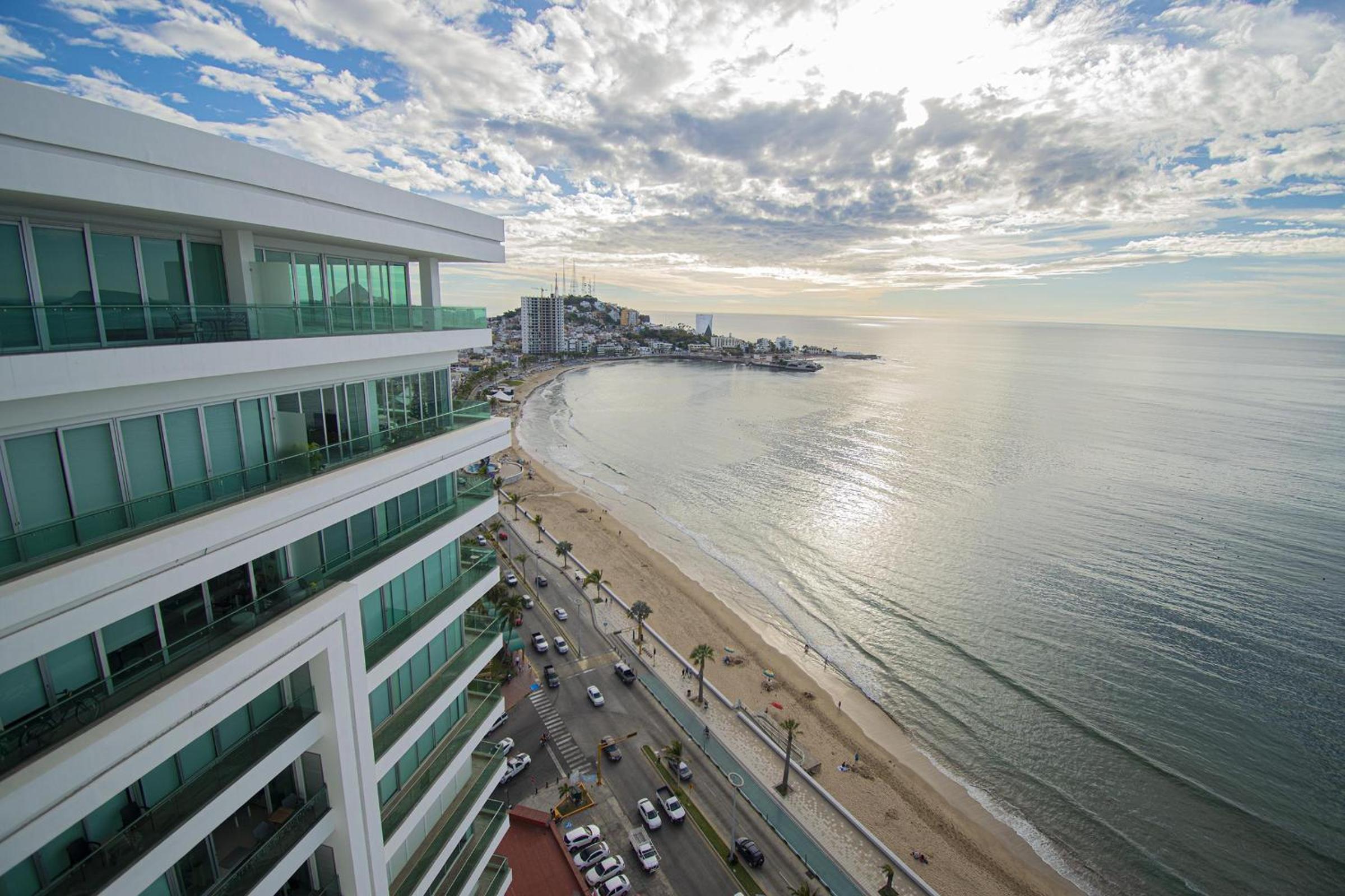 Malecon Location Torre Eme 1501 With Pool view 4