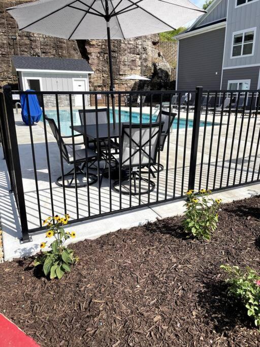 Branson's Newest Gem: City View Condo,Patio & Pool view 4