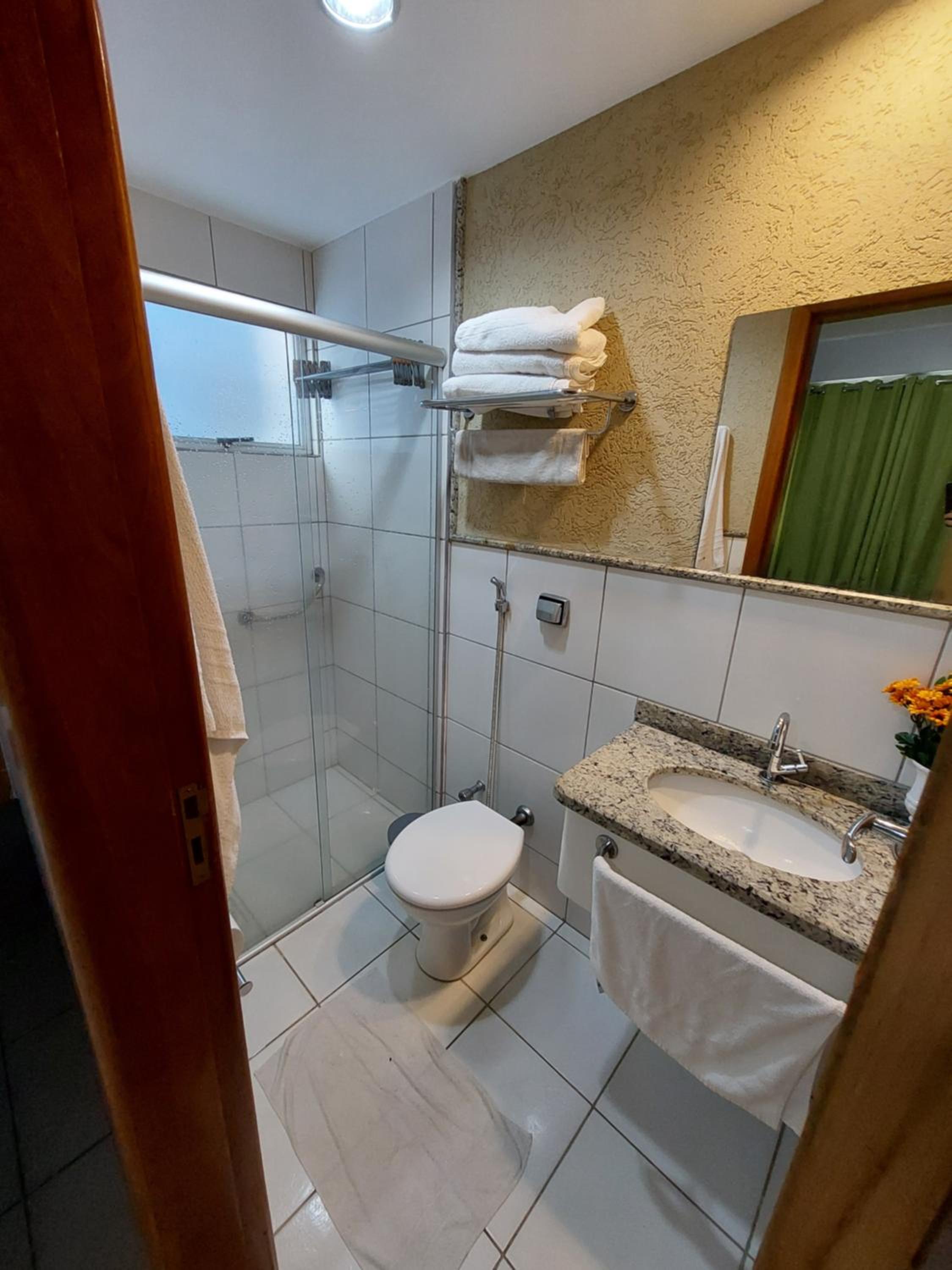Ótimo apê 2 quartos com piscina 24hs em Caldas Novas