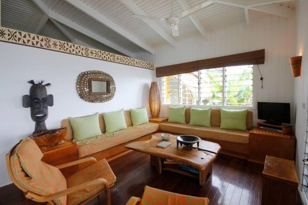 Beachfront Villa - House of Bamboo, Infinity Pool with Starlink - view 7