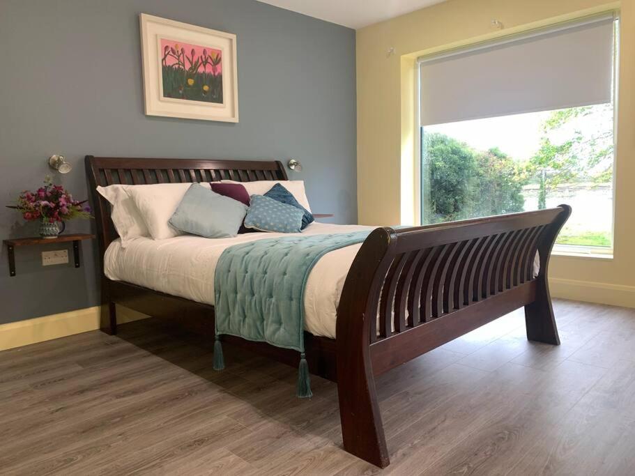 The Cosy Studio by the shore view 4