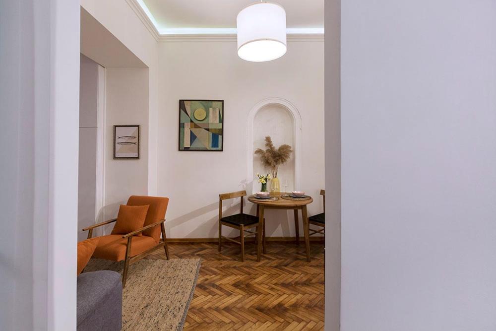 High Note Apartment