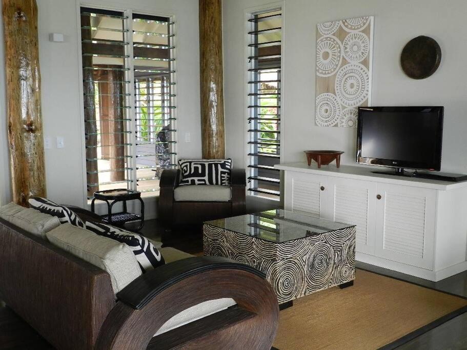 Luxury Ocean View Villa, Savusavu Bay, Blue Bayou Bure with Starlink - view 6