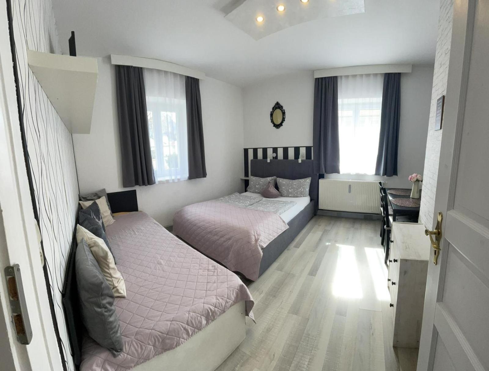 LA Boutique House view 5