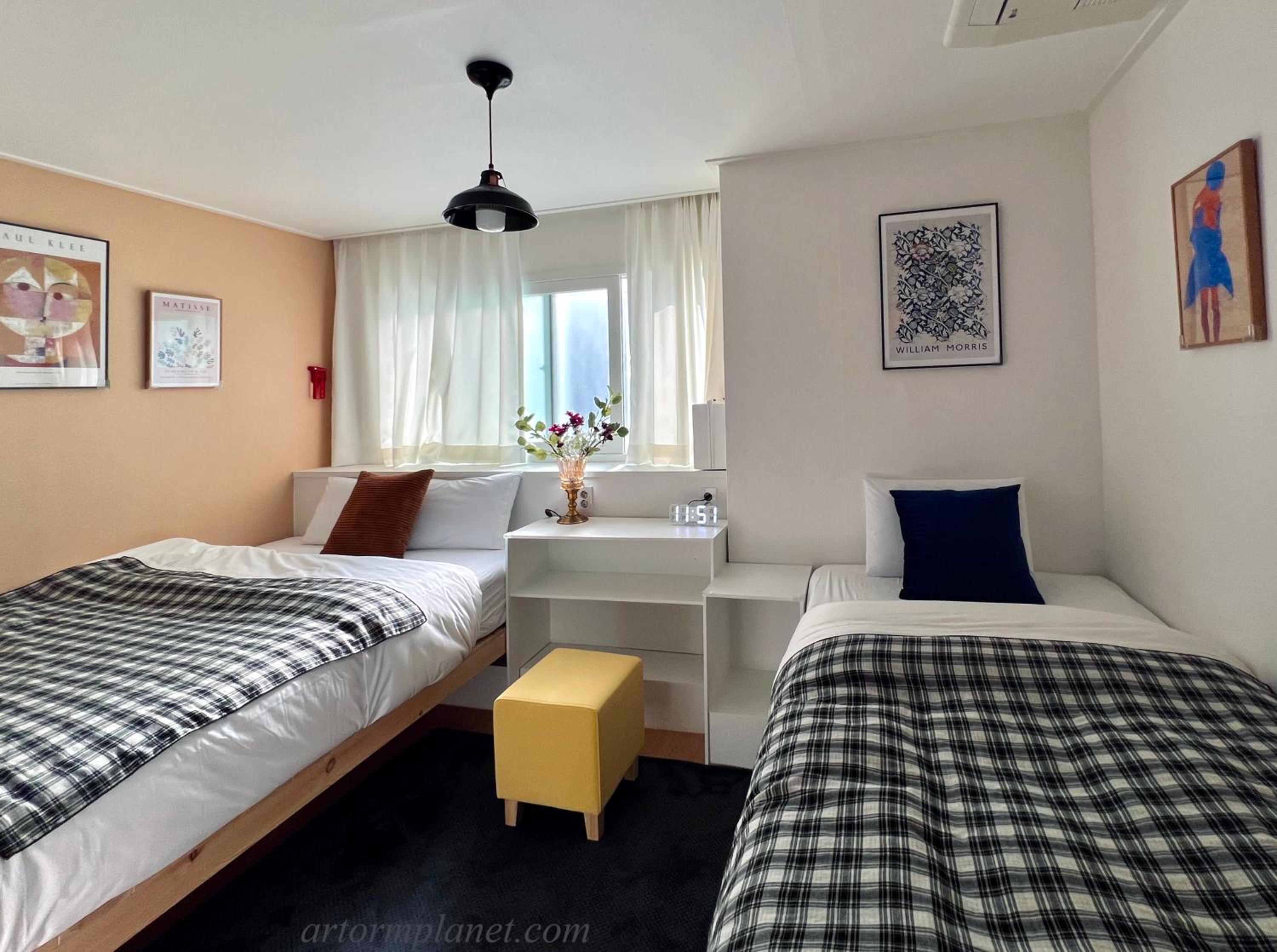 hotel room
